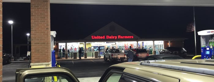 United Dairy Farmers (UDF) is one of Lieux qui ont plu à Mark.