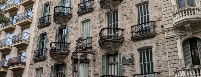 Casa Calvet is one of Барселона.