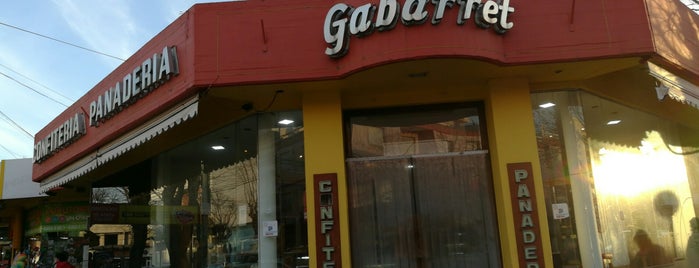 Panadería y Confitería Gabarret is one of สถานที่ที่ Fotoloco ถูกใจ.
