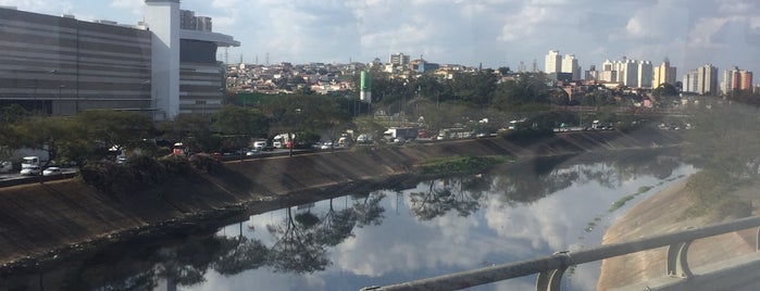 Ponte Bandeirantes is one of Pontes - São Paulo.