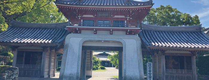 温泉山 瑠璃光院 安楽寺 (第6番札所) is one of 88.
