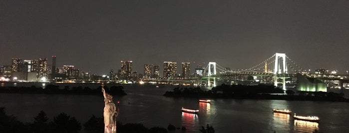 Aqua City Odaiba is one of โตเกียวไม่มีขา.