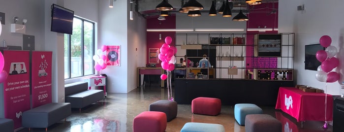 Lyft Chicago Hub is one of Andy 님이 좋아한 장소.