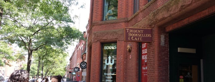 Trident Booksellers & Cafe is one of Bikabout Boston.