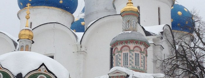 Троице-Сергиева лавра is one of Moscow monasteries  and  churches..