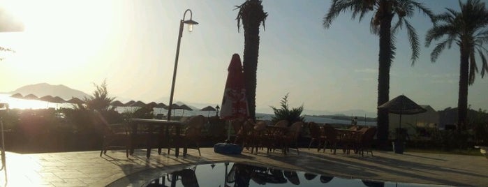 Sunset Beach Club is one of Fethiye koylar&beachler 🧜🏼‍♀️.