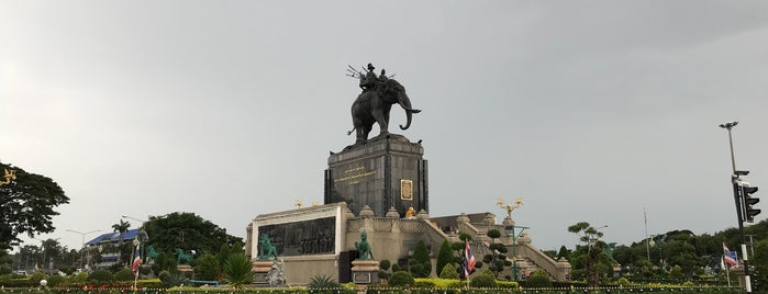 The Monument of King Rama I is one of Lugares guardados de Lucia.