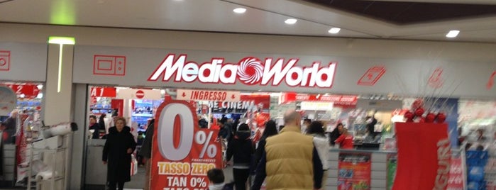 MediaWorld is one of Saraさんのお気に入りスポット.