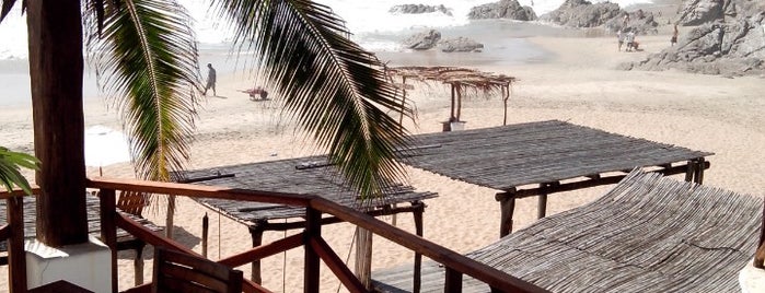 Hotel "Nude" (Playa Zipolite) is one of Lugares favoritos de Jeff.