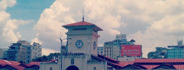 Chợ Bến Thành (Ben Thanh Market) is one of Stores.