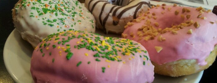 Magic Donut is one of Lugares favoritos de Exequiel.