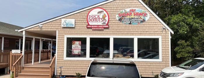 Duck Donuts is one of สถานที่ที่ Mike ถูกใจ.