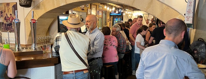 Bar Er Beti is one of RESTAURANTES CADIZ.