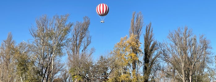 Városligeti Nagyrét is one of Adam'ın Beğendiği Mekanlar.