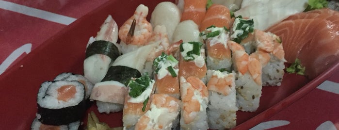 Suda Sushi is one of Locais preferidos.