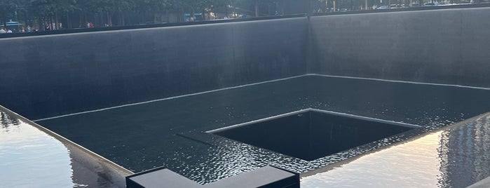 9/11 Memorial North Pool is one of Orte, die Al gefallen.