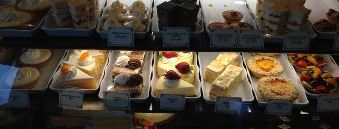 la Madeleine French Bakery & Café Mockingbird is one of Lugares favoritos de Super.