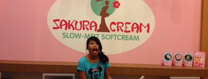 Sakura Cream is one of sweets for your sweet!.