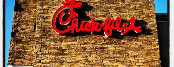 Chick-fil-A is one of KENDRICK'ın Kaydettiği Mekanlar.