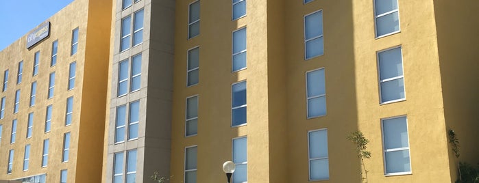 Hotel City Express is one of Ricardo'nun Beğendiği Mekanlar.