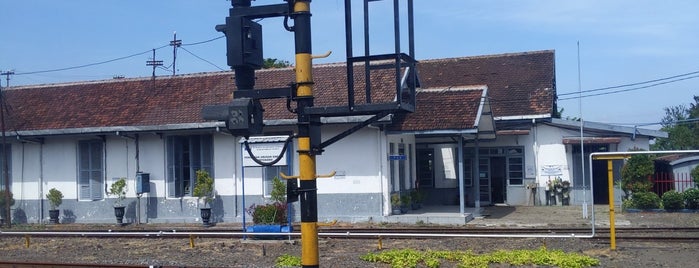 Stasiun Kertosono is one of Train Station Java.