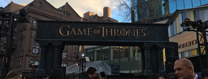 Game of Thrones Behind the Scenes is one of Lieux qui ont plu à Bryan.