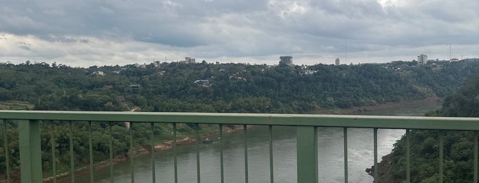 Ponte Tancredo Neves (Ponte Internacional da Fraternidade) is one of Cataratas.