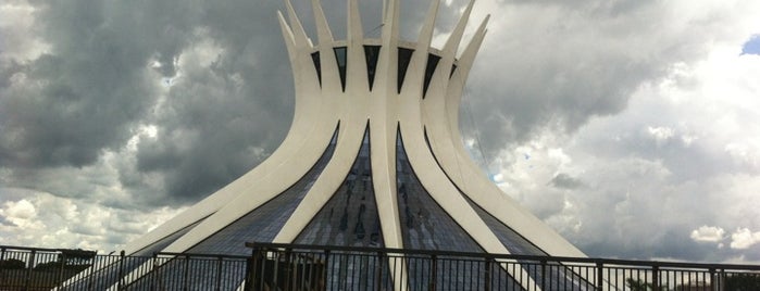 Cathédrale Métropolitaine Notre-Dame de l'Apparition de Brasilia is one of Oscar Niemeyer.