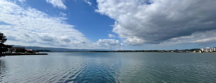 Lake Kamo is one of 新潟.
