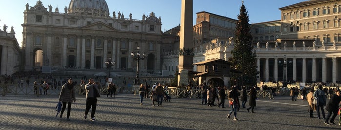 サン・ピエトロ広場 is one of Rome Trip - Planning List.