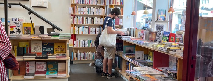 Comme un Roman is one of Les librairies de France.