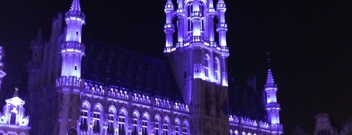 Grand Place is one of Bruxelles.