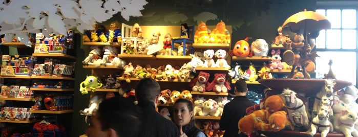 Disney Store is one of Mis sitios favoritos en Irlanda.