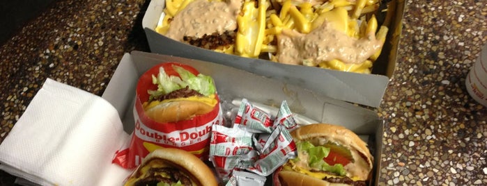 In-N-Out Burger is one of Maurice 님이 좋아한 장소.