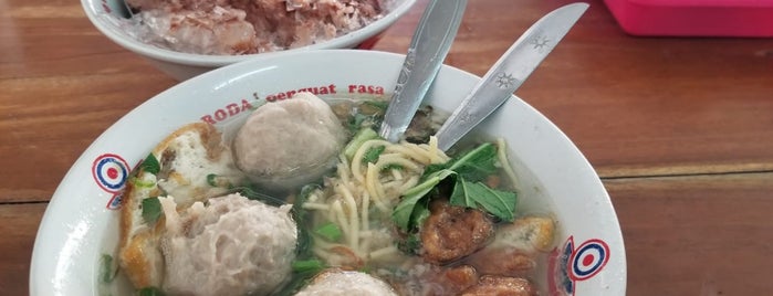 Bakso & Es Buah PK is one of Tempat yang Disukai Ammyta.