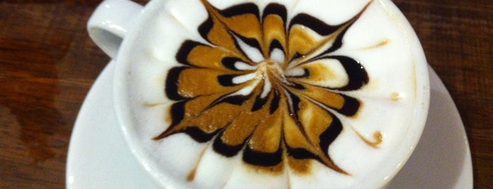 Lovely Cafe is one of Posti che sono piaciuti a Berkan.