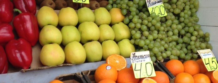 Лосиноостровский рынок is one of Moscow Farmers Markets.