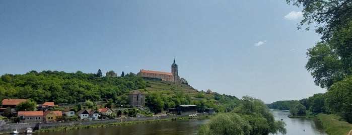 Starý most is one of Mělnikem pro turisty.