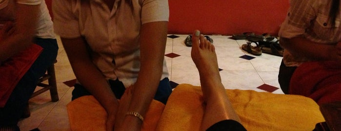 Islands Traditional Khmer Massage is one of Phnom Penh.