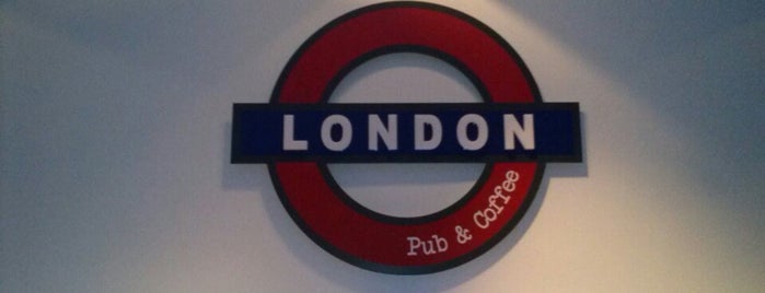 London Cafe is one of Tempat yang Disukai Sergio.