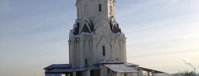 Музей-заповедник «Коломенское» is one of красивые места для фотосессий.