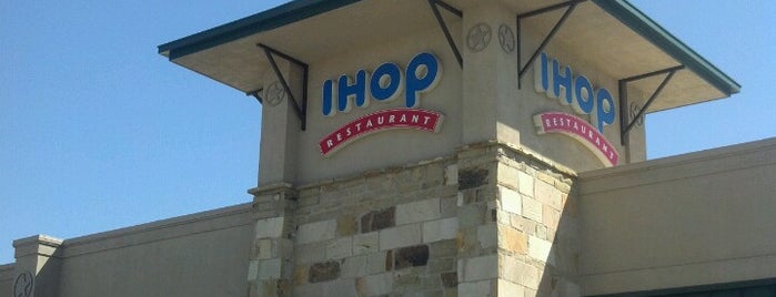 IHOP is one of Orte, die Stacy gefallen.