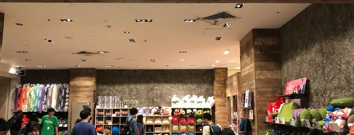 Yogibo Store is one of Lugares favoritos de Vic.