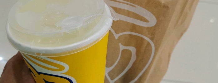 Auntie Anne's is one of #HHWT.
