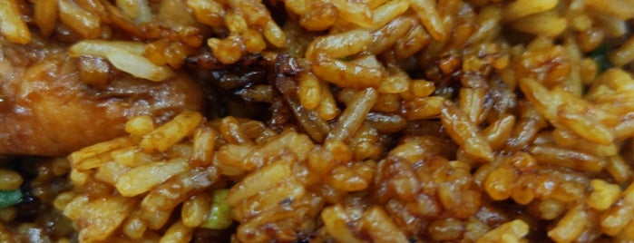 Tmn Chi Liung Claypot Chicken Rice is one of Klangs Best Jizzs.