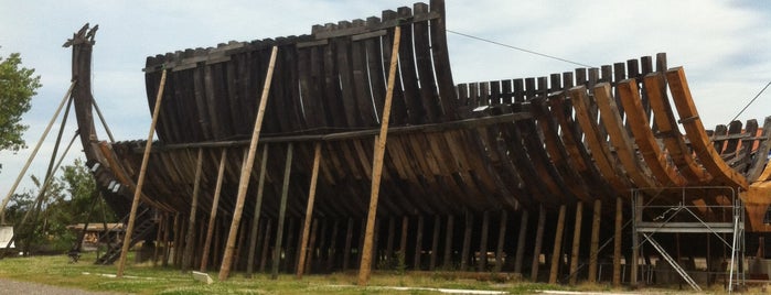 taverne Jean Bart is one of Ships (historical, sailing, original or replica).