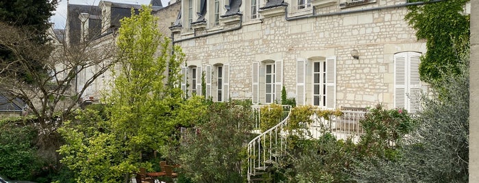 Hotel Diderot is one of สถานที่ที่ John ถูกใจ.