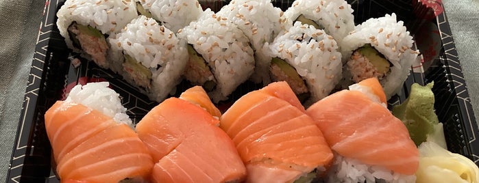 Sushi Cafe is one of John : понравившиеся места.