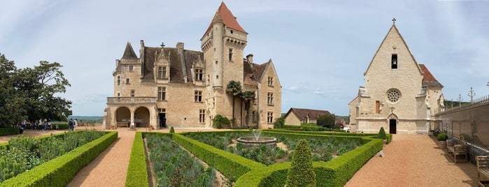 Château des Milandes is one of สถานที่ที่ John ถูกใจ.