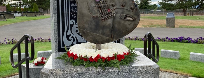 Jimi Hendrix Grave is one of Locais curtidos por John.